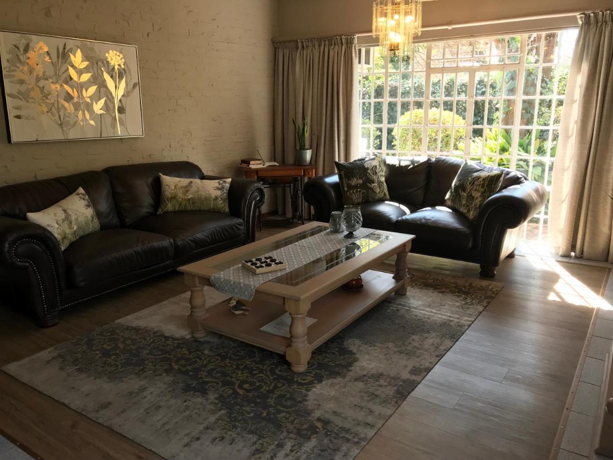 Anne'S Place Potchefstroom Buitenkant foto