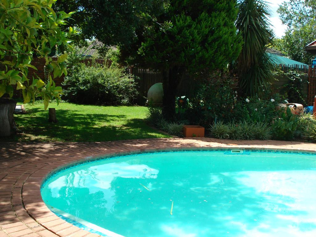 Anne'S Place Potchefstroom Buitenkant foto