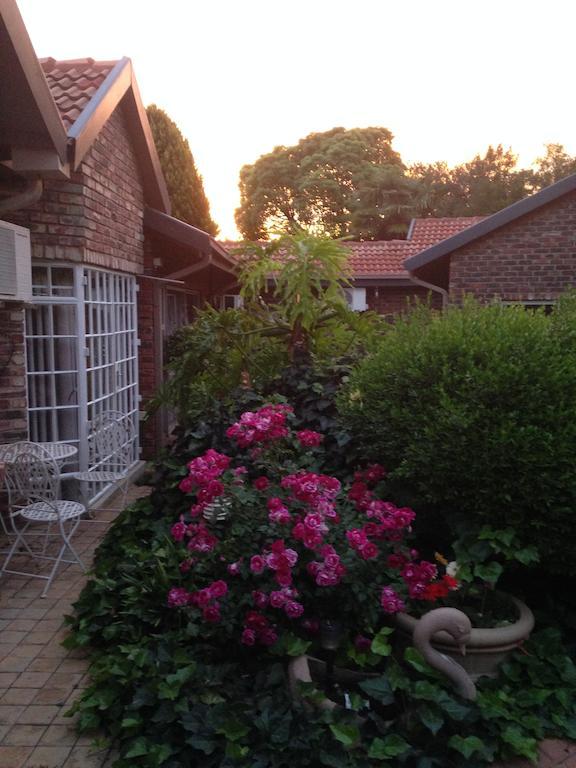 Anne'S Place Potchefstroom Buitenkant foto