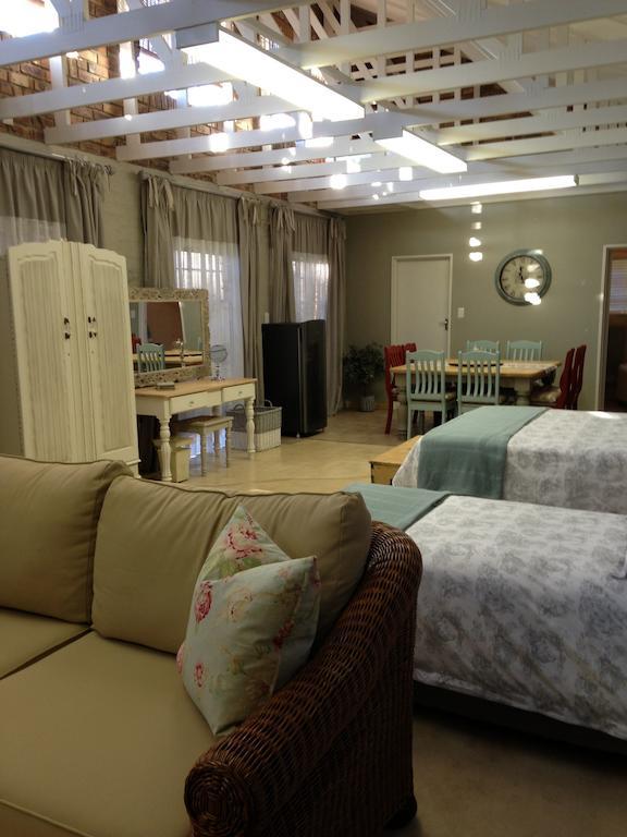 Anne'S Place Potchefstroom Kamer foto